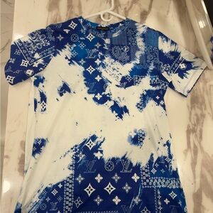 Louis Vuitton Blue and White Patterned Tee